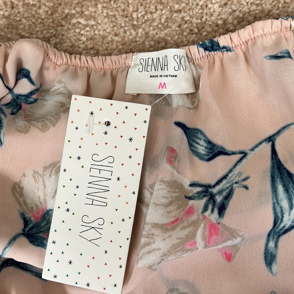 Floral Blouse - Picture 4 of 4